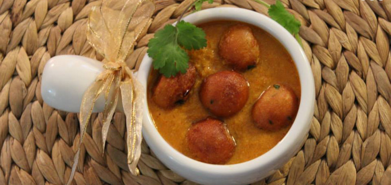 Paneer kofta curry ( Cottage cheese balls in gravy)