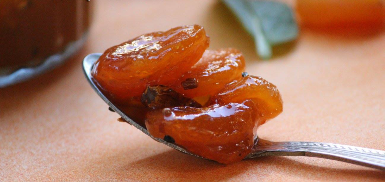 Sweet Apricot Pickle